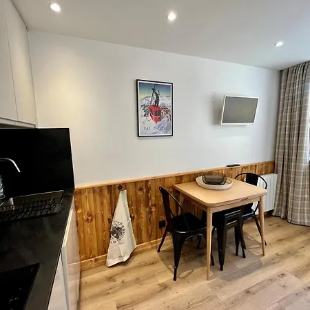 Апартаменты Chantelouve 218 South Facing Валь-д'Изер